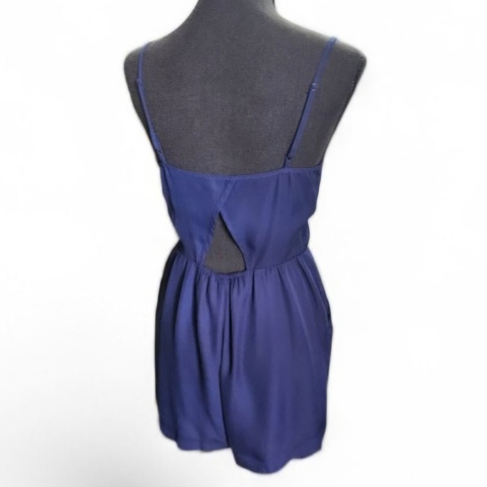 Altar’d State Navy Blue Scalloped Romper – Adjustable Straps, Pockets - Picture 5 of 7